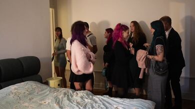 Ces collègues de travail se touchent en cachette la nuit - Paranormal Activi’tities Halloween 1/4