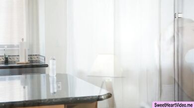 Lilly Bell and Jazlyn Ray lick each others pussy