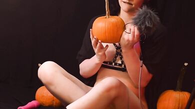 Worms Halloween Special: PUMPKIN ALERT????????