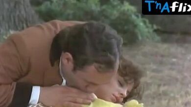 Azucena Hernandez Sexy Scene in La Momia Nacional