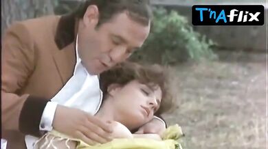 Azucena Hernandez Sexy Scene in La Momia Nacional