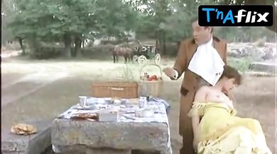 Azucena Hernandez Sexy Scene in La Momia Nacional