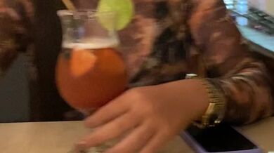 ????In exchange for a phone,???? a university????‍???? student measures her pussy ????(caught in a cafeteria)☕