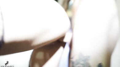 3 contro 2 - TEENAGER VS MILF - Gang Bang - dialoghi italiani