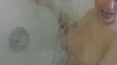 Round Wet Titties (Makayla Cox)