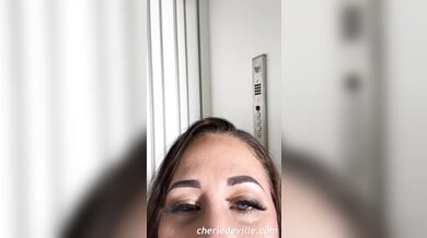 GETTING FUCKED WHILE ELEVATR IS STUCK