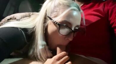 Slut gives me a risky car blowjob