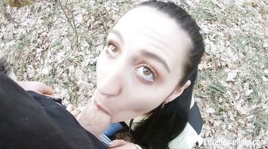 A hardworking brunette girl got her reward right after sucking my big cock.