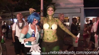 Random Hot Chicks Flashing Tits And Ass In Public