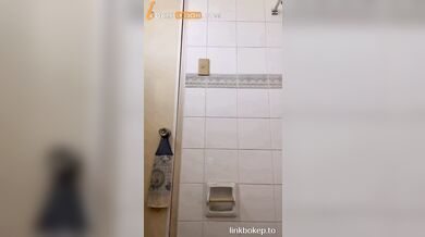 Kakak Adik Maen Di Kamar Mandi