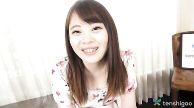 Amateur Japanese Cafe Worker Yuko Mukai Comes To Play At Tenshigao