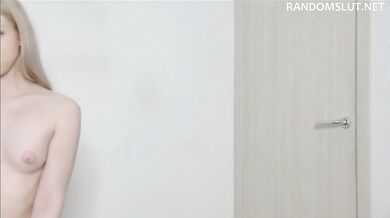 Damn This Girl Is Flexible As Fuck..