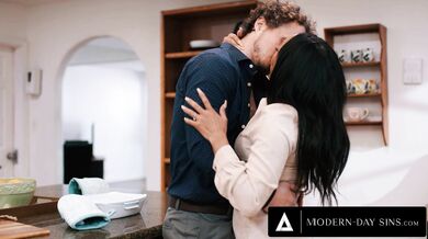 MODERN DAY SINS Horny Cali Caliente Has SNEAKY DOUBLE CREAMPIE With Husband & Stepbrother In Law! - Codey Steele