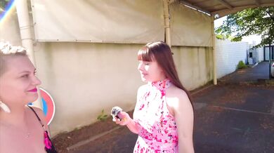 Sexy Love Is Also Comfortable With Women! - Luna Rival