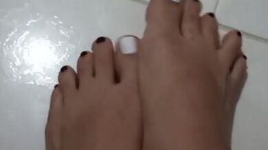 Necesito un esclavo a mis pies, FEMDOM TRAMOLING TRAMPLE FOOTFETISH FOOTWORSHIP SPANISH