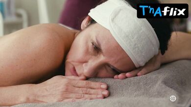 Geraldine Pailhas Sexy Scene in Les Malvenus