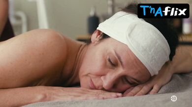 Geraldine Pailhas Sexy Scene in Les Malvenus