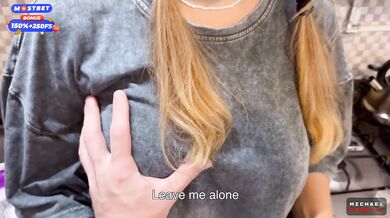 The flatmate-girl doesn't mind periodic fucking in the kitchen and get cum in her mouth and pigtails