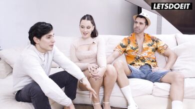 Cheating Slut Minni Joy Fucks Big Dick BFF - LATINA MILF