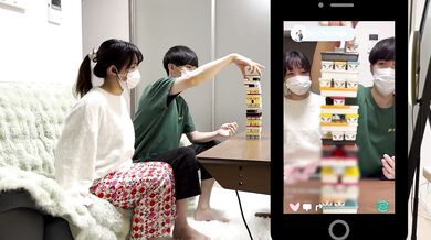 ライブ配信でどこまでバレないか...気持ちよすぎるライブ配信、、。Japanese hentai video. 素人/NTR/巨乳