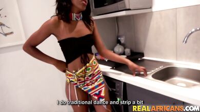 Real Hood Chick Fucked In The Kitchen By BBC