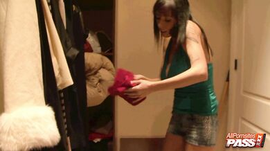 tiffany blowjobs a bbc while talking to alis