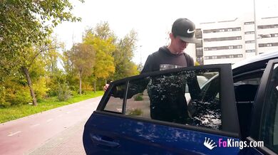 Young guy wants to become a porn performer, but he'll have to pass Briseida's test!