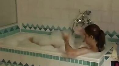 SC I don't like domestic work (Demia Moore)