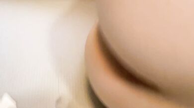 Japanese amateur couple Naked pilates 全裸ピラティス中にイタズラ