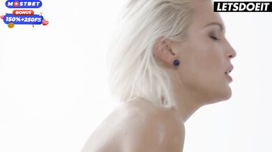 Smoking Hot Blonde Honey Fucked To Climax By Her Lover - WHITEBOXXX