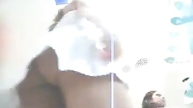 upskirt en zapateria