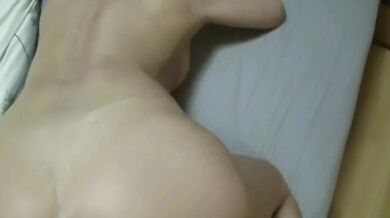 My stepbrother fuck me while I'm in bed, cum on my ass