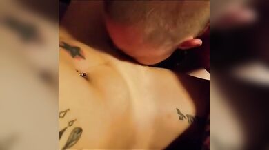 EATING VAGINA OF TIPTOEVIX