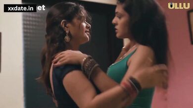 Riya Ne Chlai Pooja Ki Chut Me Ugly