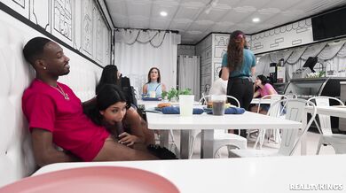 PRO Roxie Sinner, Liz Jordan & Gal Ritchie - Crazy College Coochie I