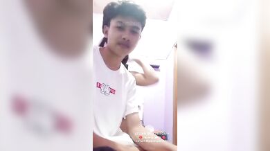 ABG INDO Katanya Abis Ngentot Tapi Gak Sampai Semenit Cowoknya Udah Crot