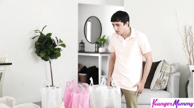 Perks of Taking Hot Stepmom Scarlett Mae Shopping = being Rewarded with Blowjob - S3:E7