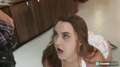 Smart Chick With A Big, Thick Ass Gets Her Cheeks Worshipped Before A Beefy-dick Stretching And A Booty Glazing - Jade A