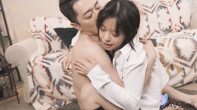 Sexy Chinese teen Yuli who likes wild fucks.