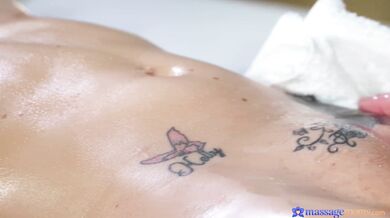 Cum inside this nympho's wet pussy after she squirts - Massage Rooms