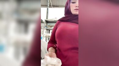 Bokep Indo Nemenin Tante Kimora Tembem Gurih Masak Di Dapur - Big Tits Milf 5
