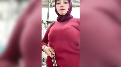 Bokep Indo Nemenin Tante Kimora Tembem Gurih Masak Di Dapur - Big Tits Milf 5