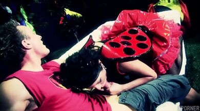 Ladybug Queen Fucks Nicely - Sativa Rose