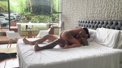 COM O PÉ NA CABEÇA É MAIS GOSTOSO ???? ????????