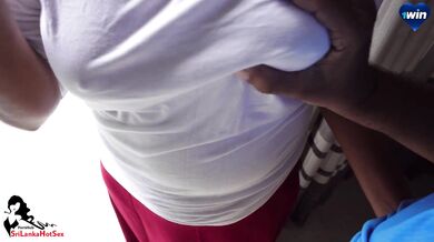 (නංගා හෙළුවෙන්)මෙලෙස කෙලෙස වීල් එකේ යන්නේ Sri Lankan Sinhala Sex Story Big boobs need more atention