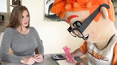 Watch Annie King Impress The Porn Dude with Her BJ Résumé – MILF Edition!