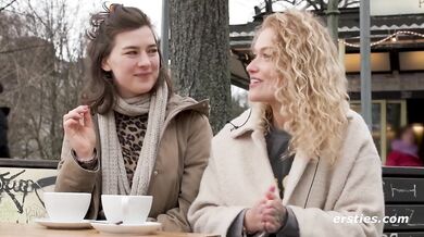 Ersties - Die aufgeschlossenen Amanita und Sally D. lecken sich gegenseitig die Muschi