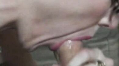 Amateur CockSucking Mom