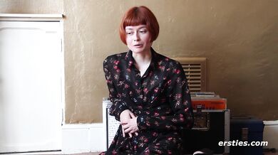 Ersties - London Based Enne Plays With Her Hairy Pussy
