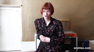 Ersties - London Based Enne Plays With Her Hairy Pussy